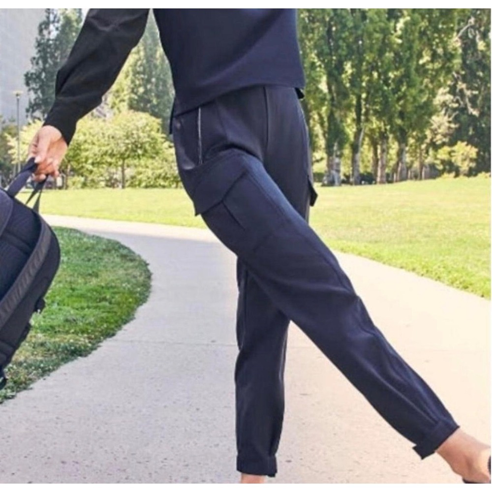 Athleta Endless Cargo Pant Navy Blue  Tapered Leg Pants Women's Size 10  Utility